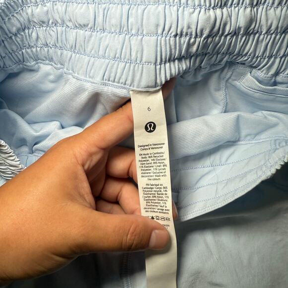 Lululemon Hotty Hot High-Rise Short - Picture 2 of 6